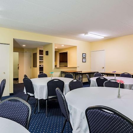 Comfort Inn At Joint Base Andrews Clinton Exterior photo