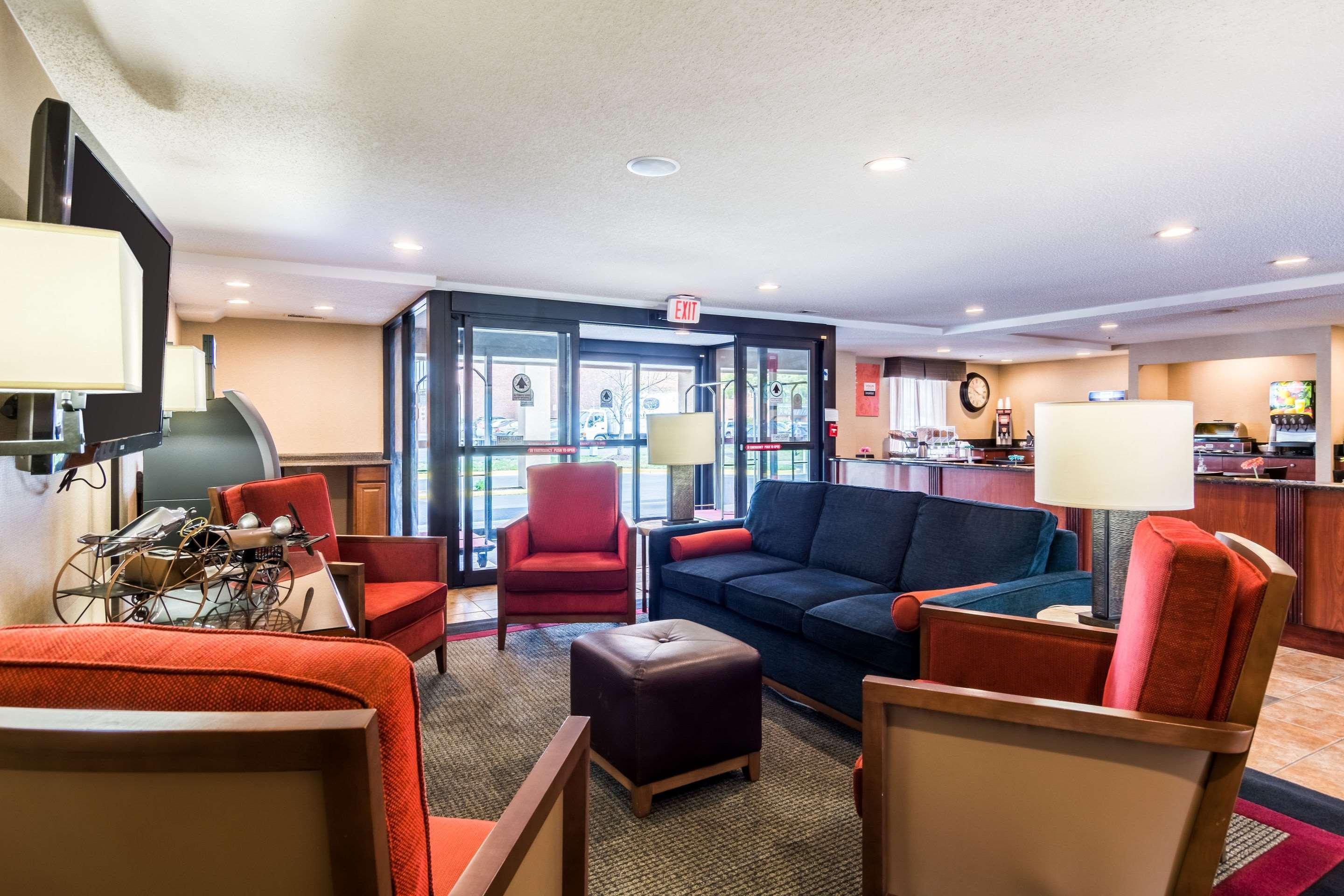 Comfort Inn At Joint Base Andrews Clinton Exterior photo