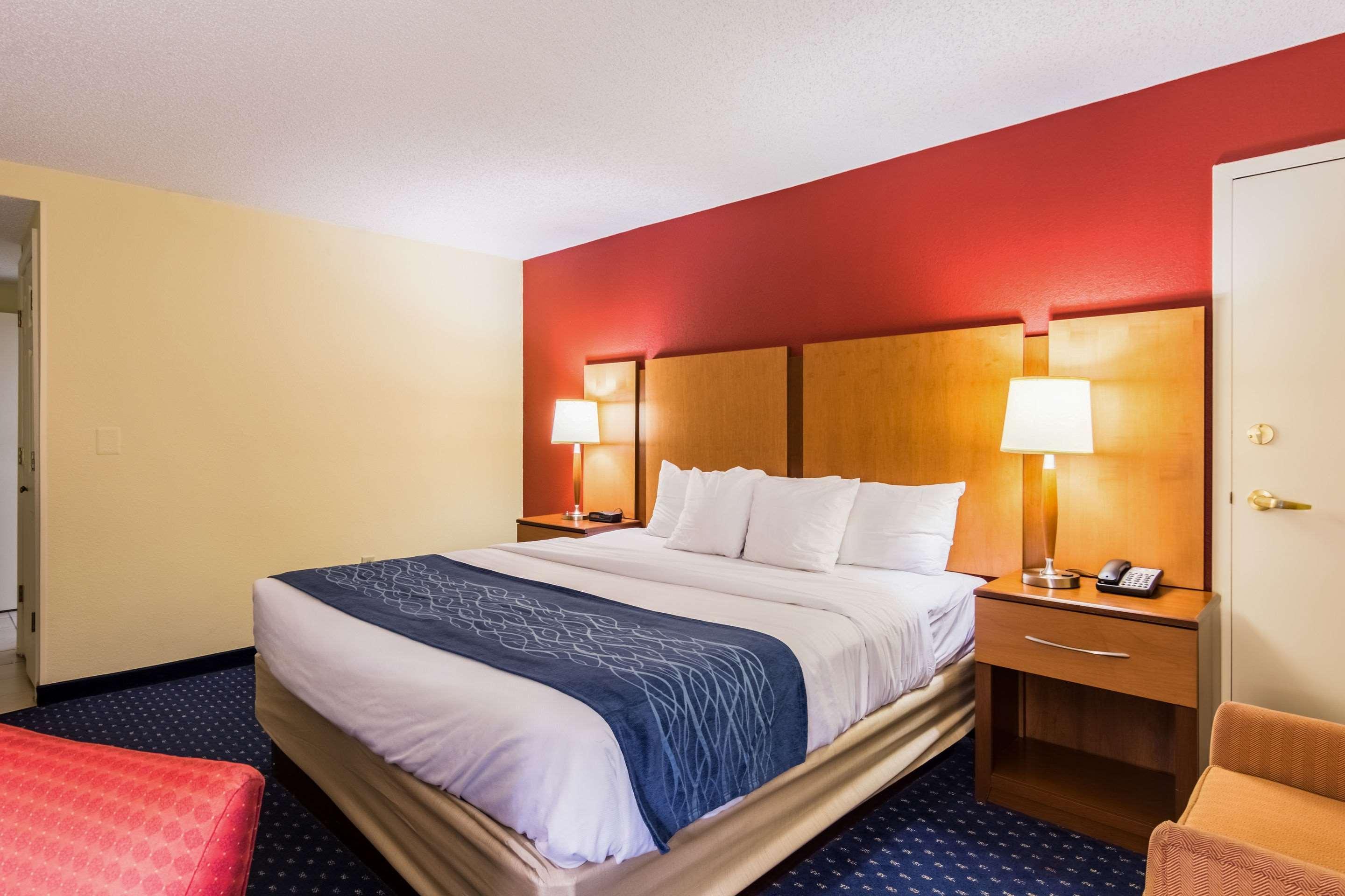 Comfort Inn At Joint Base Andrews Clinton Exterior photo