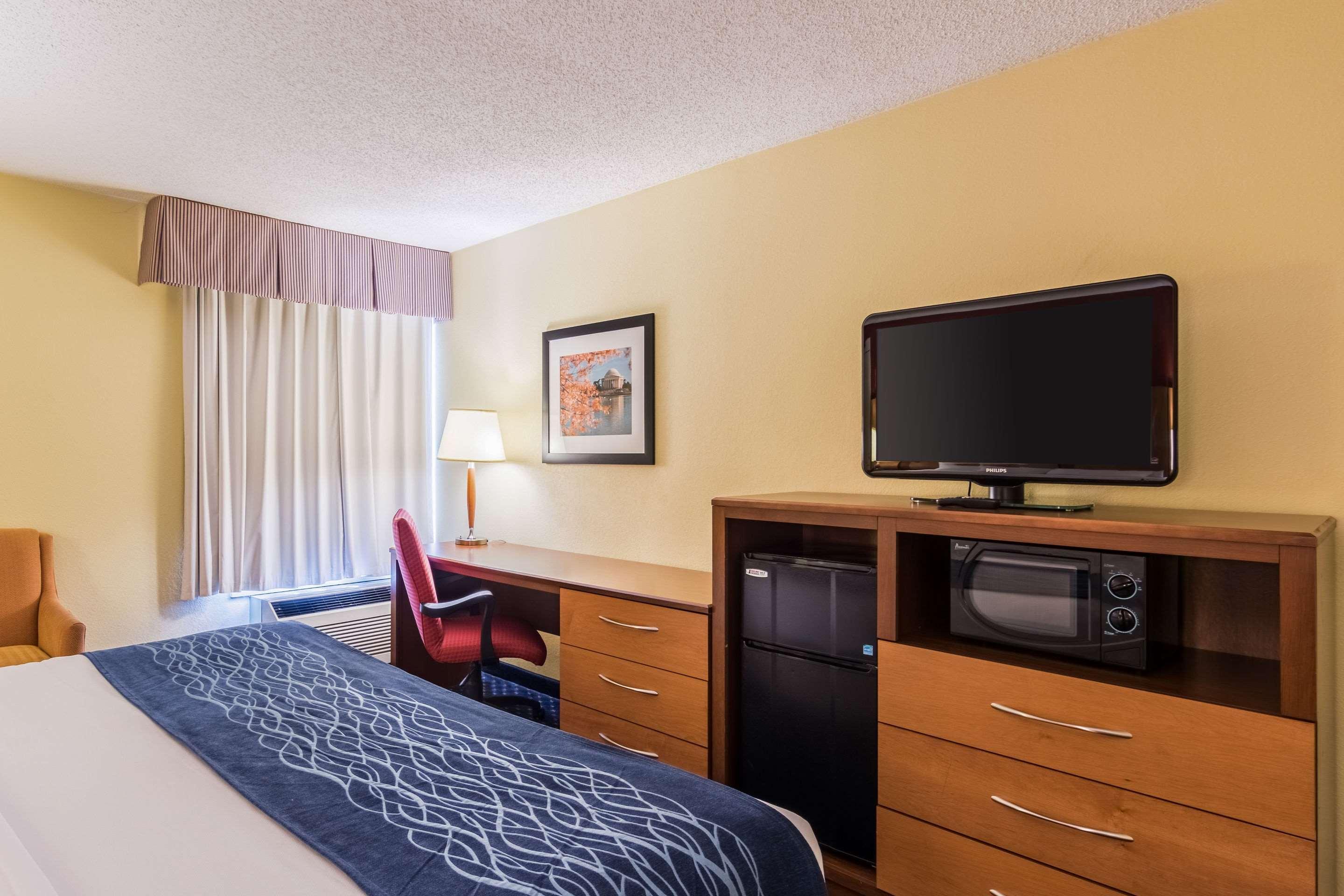 Comfort Inn At Joint Base Andrews Clinton Exterior photo